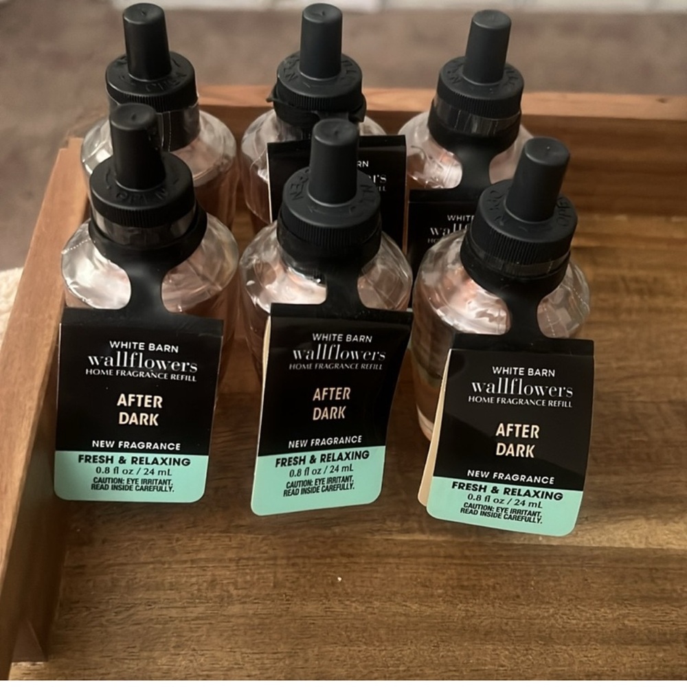 White Barn After Dark Wallflowers Fragrance Refill - Black and Green